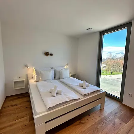 Apartment Angel Wings Premium *